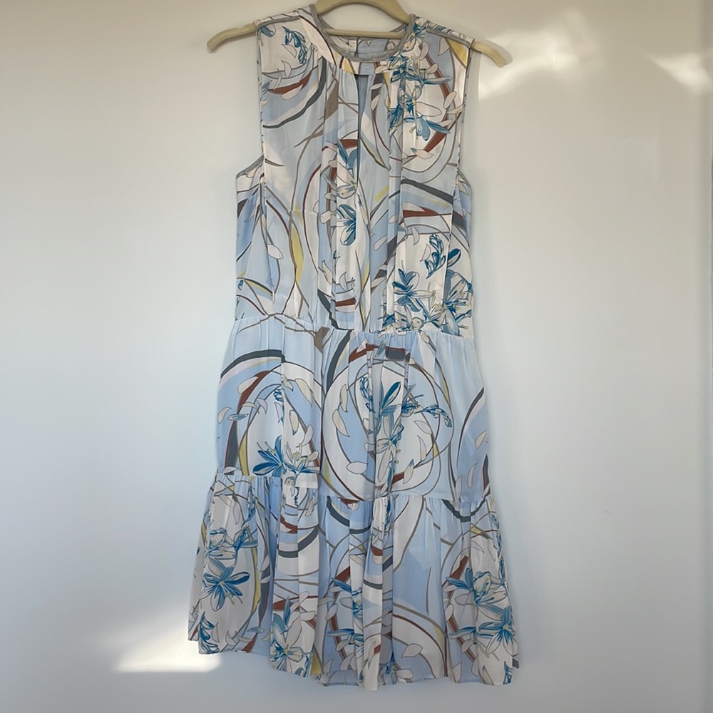 Reiss dress size 2 with beautiful pattern and removable belt
